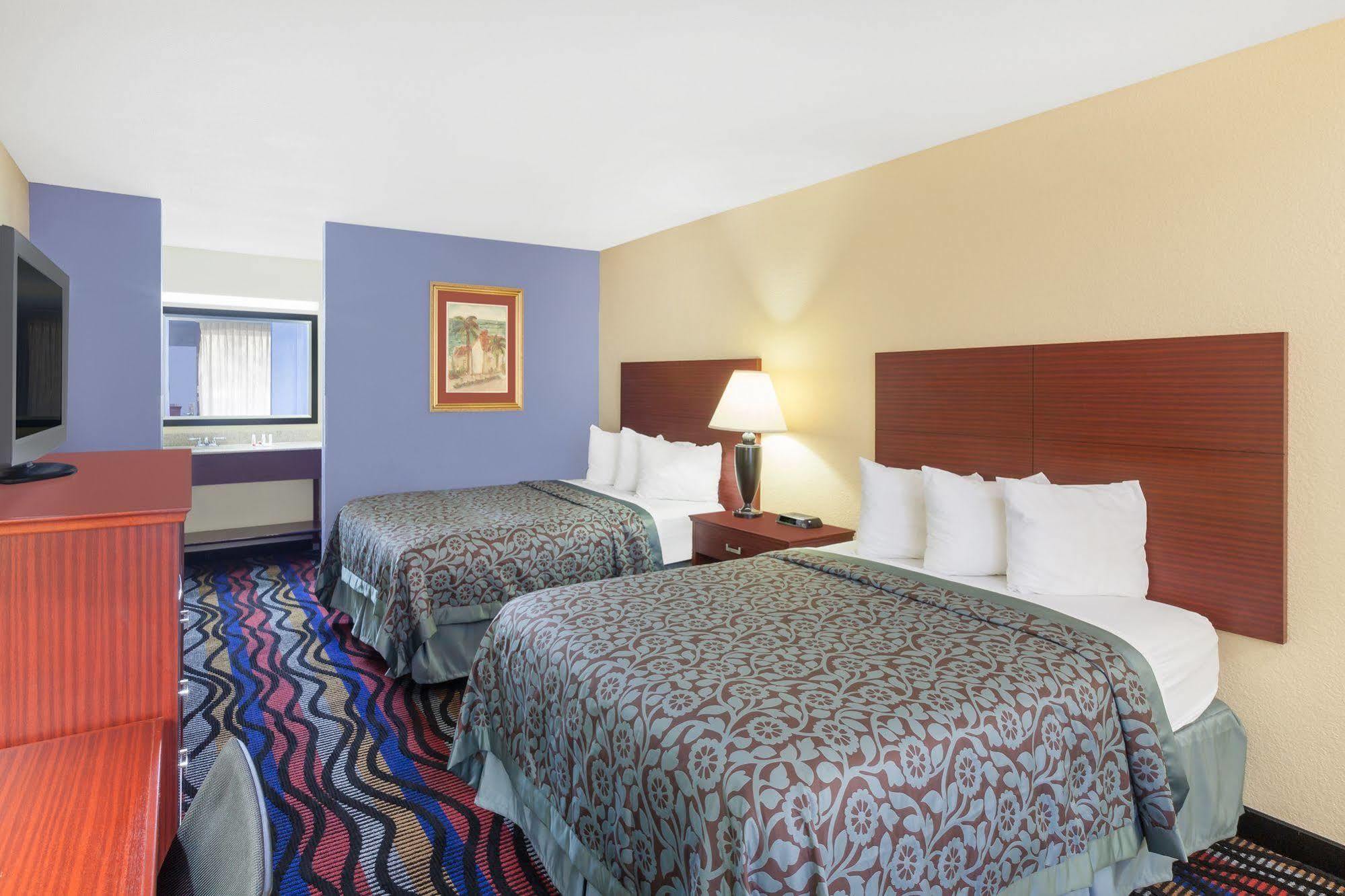 Days Inn By Wyndham יובלדה מראה חיצוני תמונה